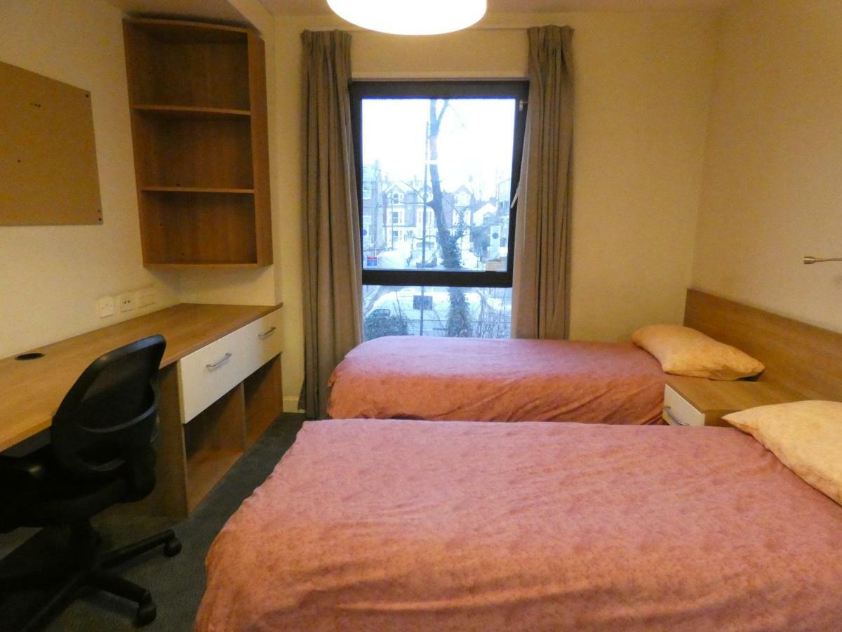 Hostal Newington Court *